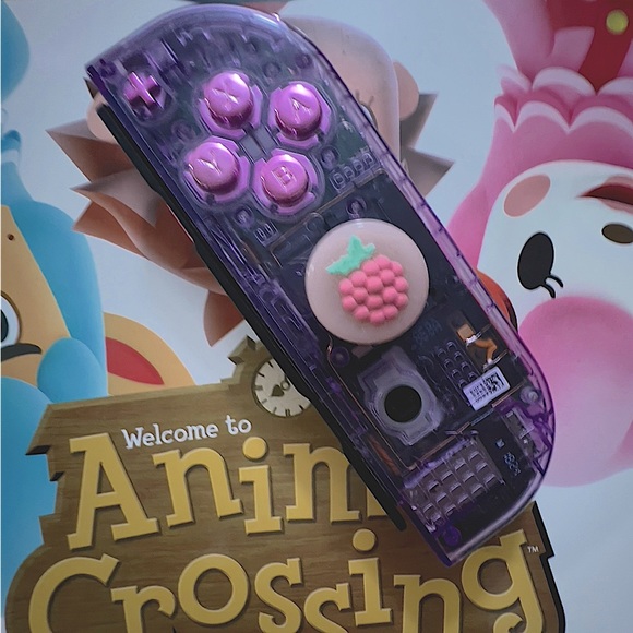 custom joycons - with chrome hot pink buttons & kitty / raspberry joystick cap - Picture 3 of 5